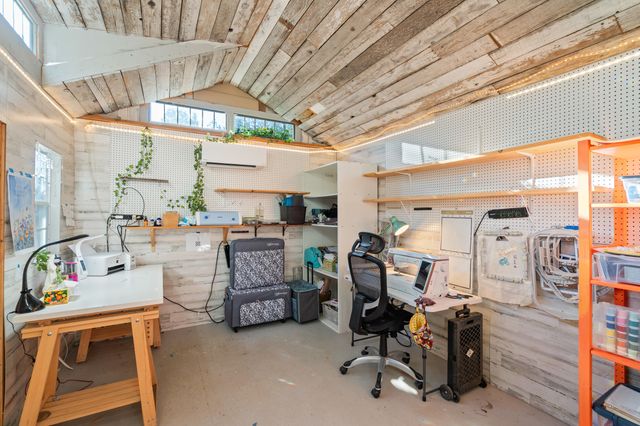 120 Siskiyou Drive, Grants Pass, OR 97526