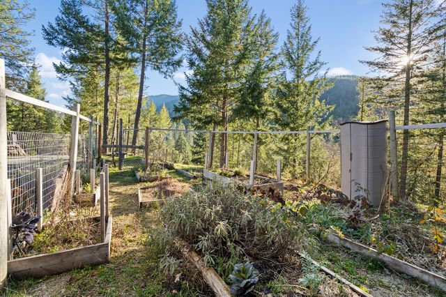 120 Siskiyou Drive, Grants Pass, OR 97526