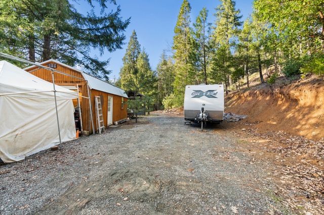 120 Siskiyou Drive, Grants Pass, OR 97526