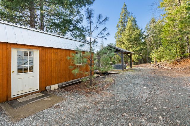 120 Siskiyou Drive, Grants Pass, OR 97526