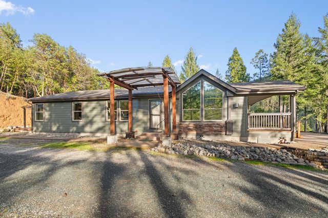 120 Siskiyou Drive, Grants Pass, OR 97526