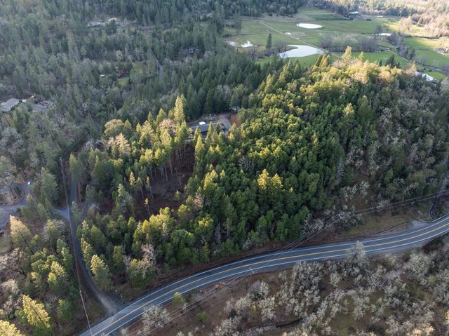 120 Siskiyou Drive, Grants Pass, OR 97526