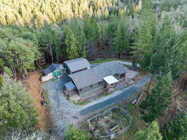 120 Siskiyou Drive, Grants Pass, OR 97526