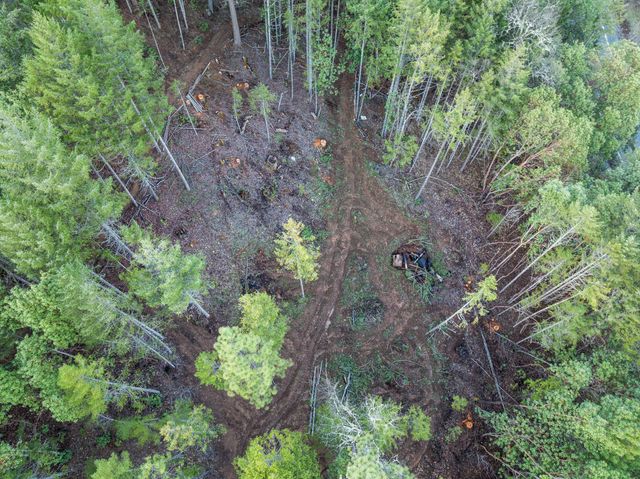 120 Siskiyou Drive, Grants Pass, OR 97526