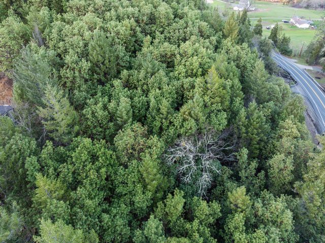 120 Siskiyou Drive, Grants Pass, OR 97526