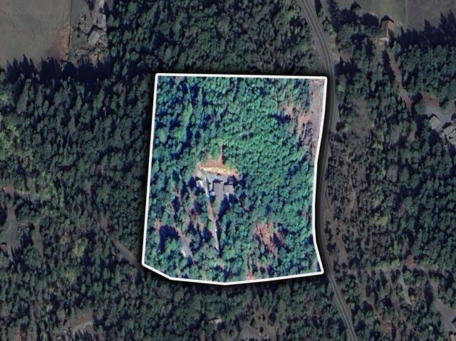 120 Siskiyou Drive, Grants Pass, OR 97526