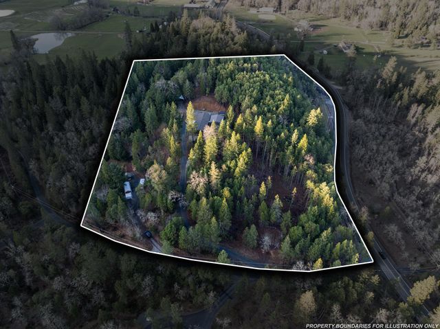 120 Siskiyou Drive, Grants Pass, OR 97526