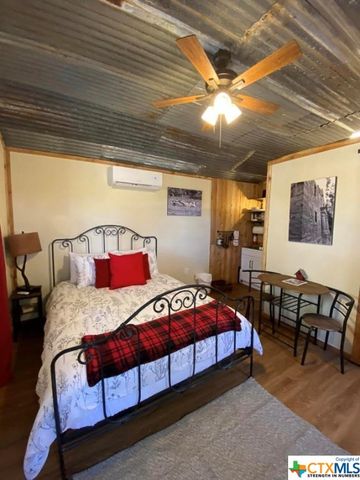 1841 Oak Meadows, Canyon Lake, TX 78133