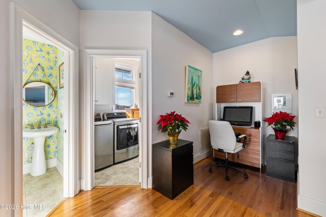 402 Carolina Beach Avenue S Unit 4, Carolina Beach, NC 28428