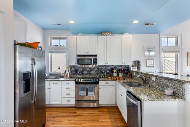 402 Carolina Beach Avenue S Unit 4, Carolina Beach, NC 28428