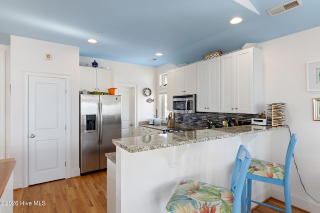 402 Carolina Beach Avenue S Unit 4, Carolina Beach, NC 28428