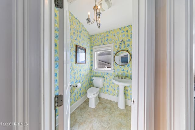 402 Carolina Beach Avenue S Unit 4, Carolina Beach, NC 28428