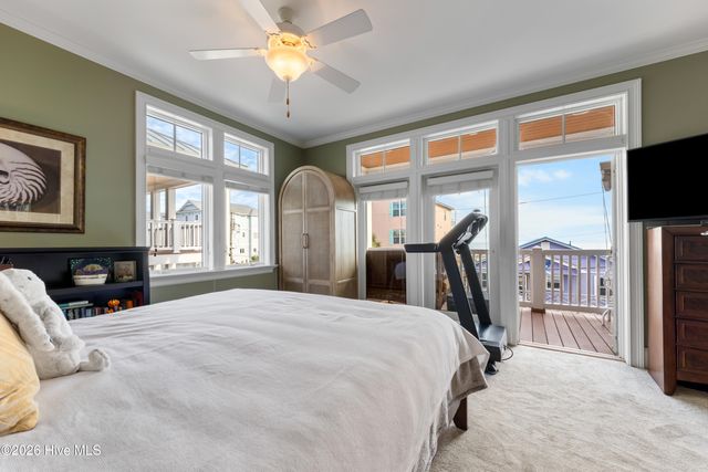 402 Carolina Beach Avenue S Unit 4, Carolina Beach, NC 28428