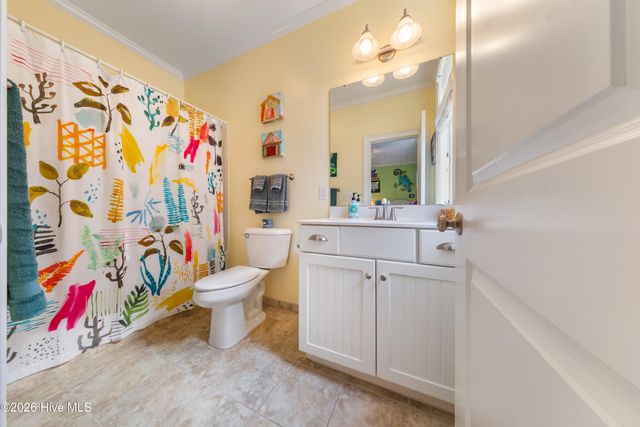 402 Carolina Beach Avenue S Unit 4, Carolina Beach, NC 28428