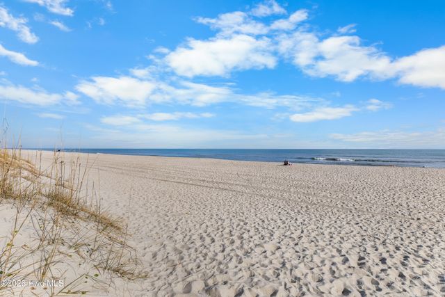 402 Carolina Beach Avenue S Unit 4, Carolina Beach, NC 28428