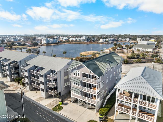 402 Carolina Beach Avenue S Unit 4, Carolina Beach, NC 28428