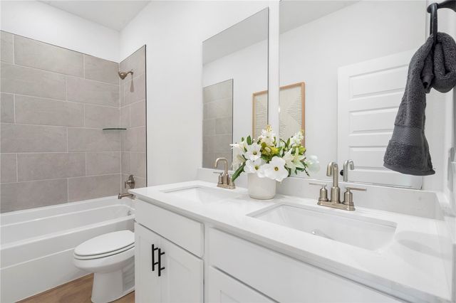 433 W Taverner Xing, Farmington, AR 72730