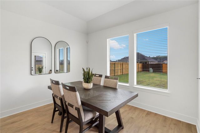 433 W Taverner Xing, Farmington, AR 72730