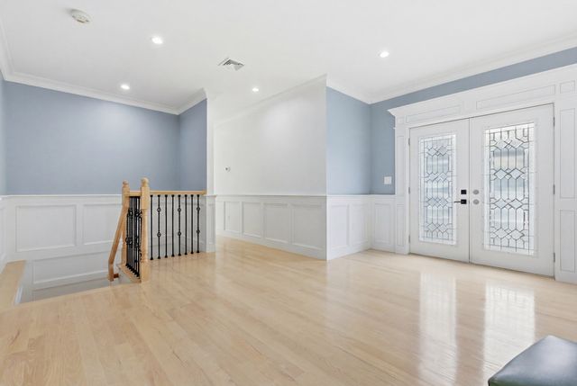 52 Ridgewood Rd, Milton, MA 02186