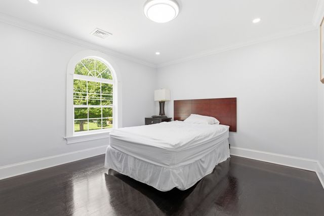 52 Ridgewood Rd, Milton, MA 02186