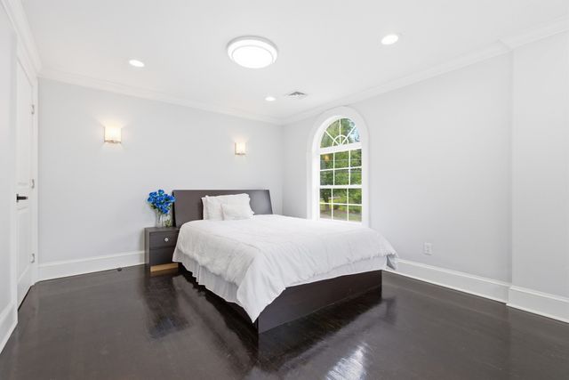 52 Ridgewood Rd, Milton, MA 02186