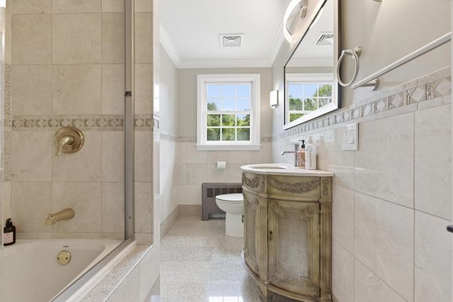 52 Ridgewood Rd, Milton, MA 02186