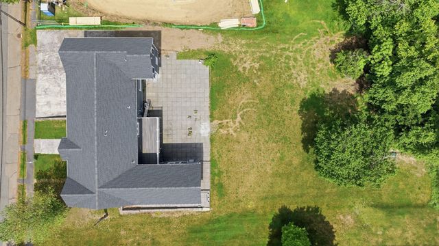 52 Ridgewood Rd, Milton, MA 02186