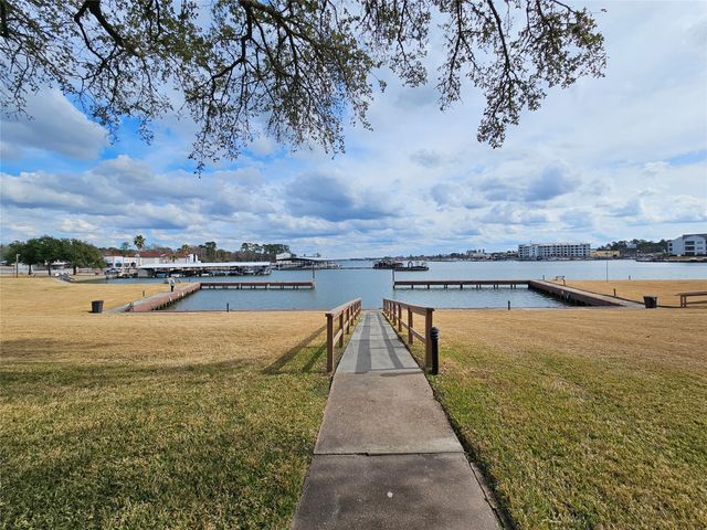 15575 Marina Drive 323A, Conroe, TX 77356