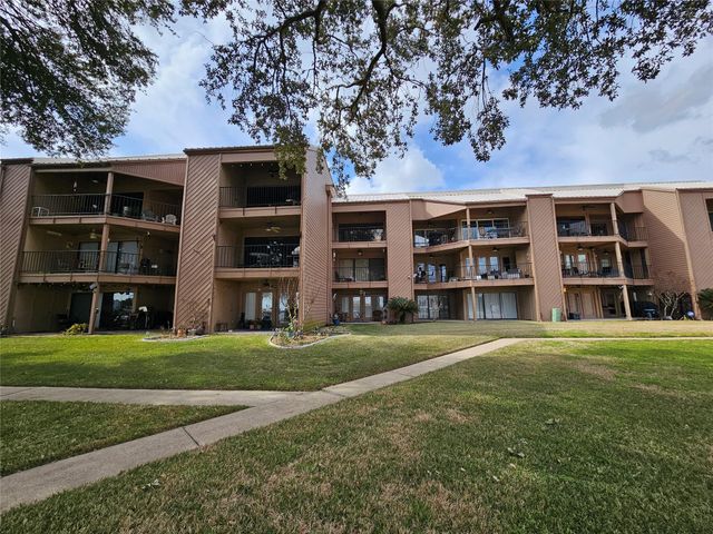 15575 Marina Drive 323A, Conroe, TX 77356