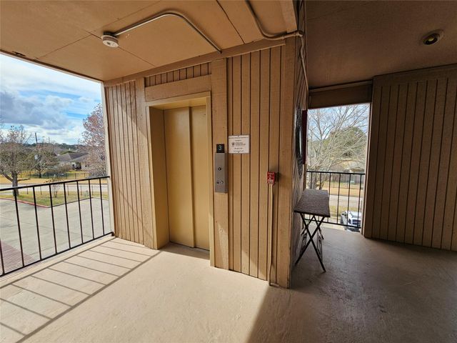 15575 Marina Drive 323A, Conroe, TX 77356