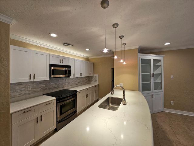 15575 Marina Drive 323A, Conroe, TX 77356