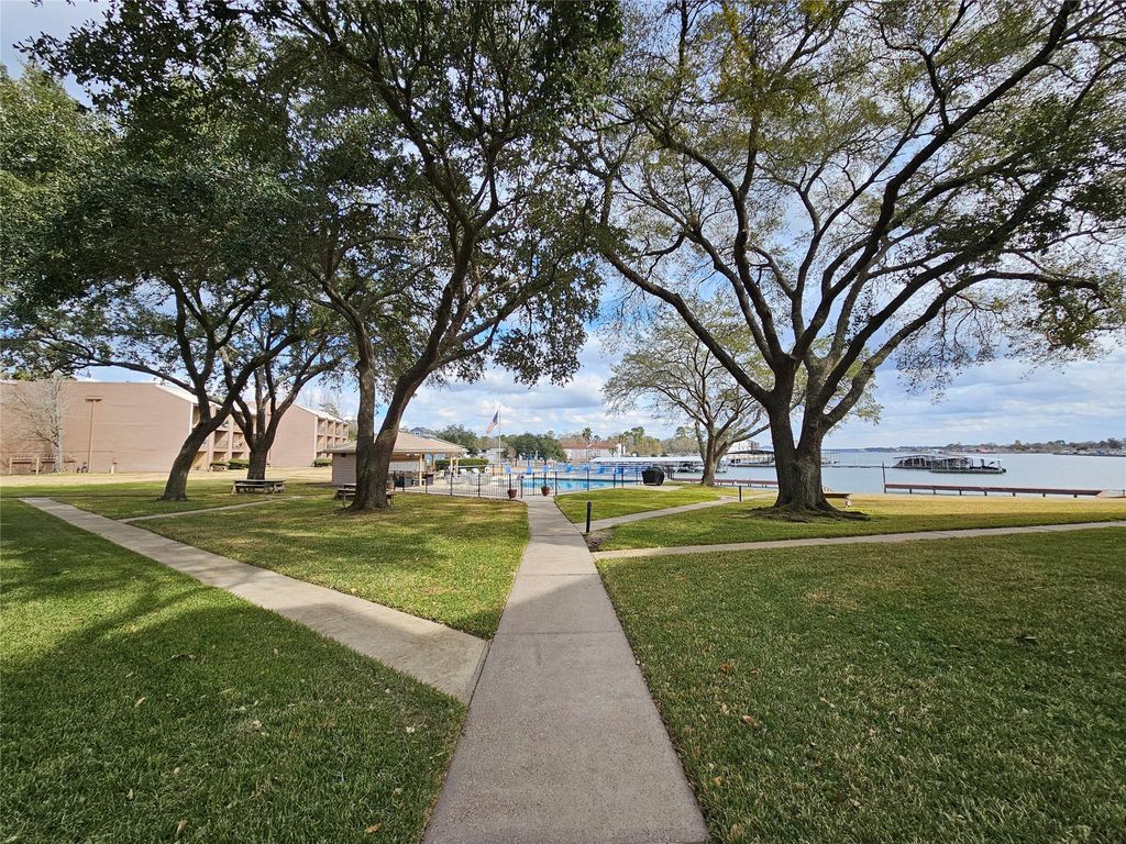 15575 Marina Drive 323A, Conroe, TX 77356