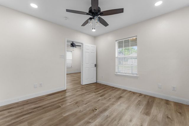 1435 N Durham Drive, Houston, TX 77008