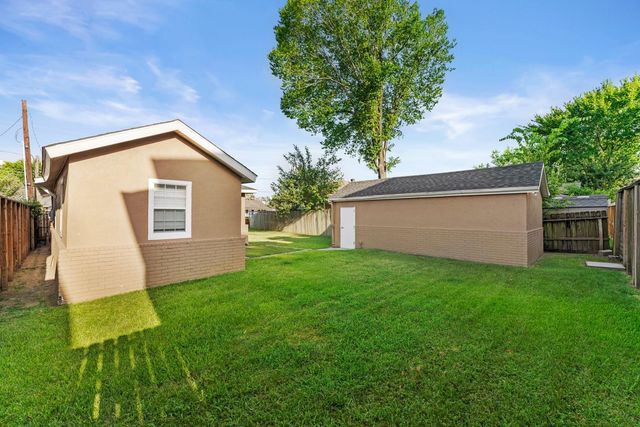 1435 N Durham Drive, Houston, TX 77008