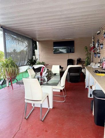 1133 SW 130th Avenue, Miami, FL 33184