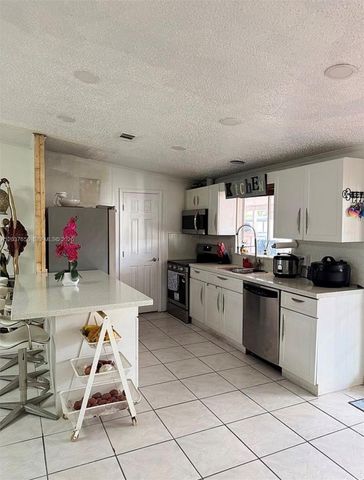 1133 SW 130th Avenue, Miami, FL 33184