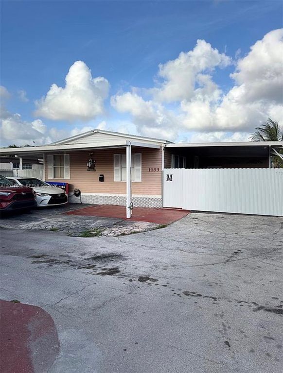 1133 SW 130th Avenue, Miami, FL 33184