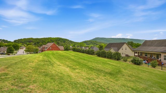 3726 Willow Lake Circle, Chattanooga, TN 37419