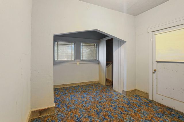 1050 W Elm St, Stockton, CA 95203