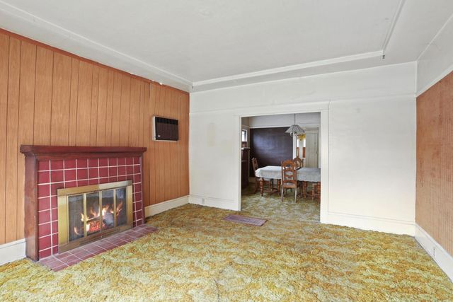 1050 W Elm St, Stockton, CA 95203