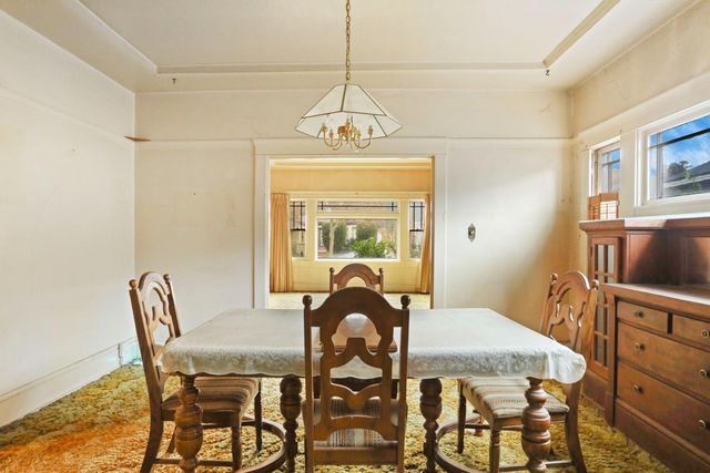 1050 W Elm St, Stockton, CA 95203