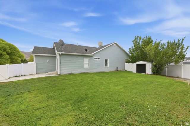 1763 E WEST PINION CIR, Eagle Mountain, UT 84005