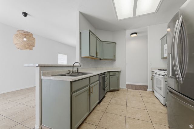 1763 E WEST PINION CIR, Eagle Mountain, UT 84005