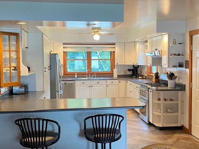 170 Cones Point Road, Poultney, VT 05765