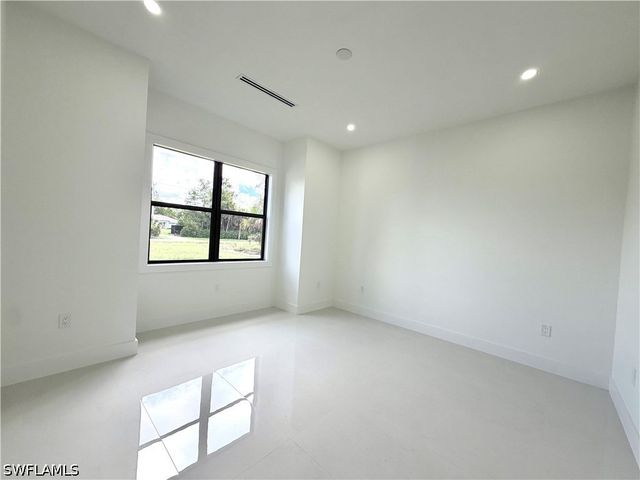 2514 56th AVE NE, Naples, FL 34120