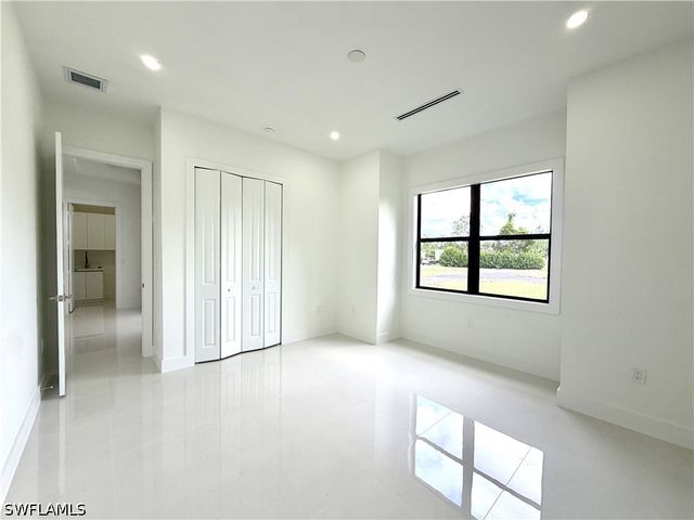 2514 56th AVE NE, Naples, FL 34120