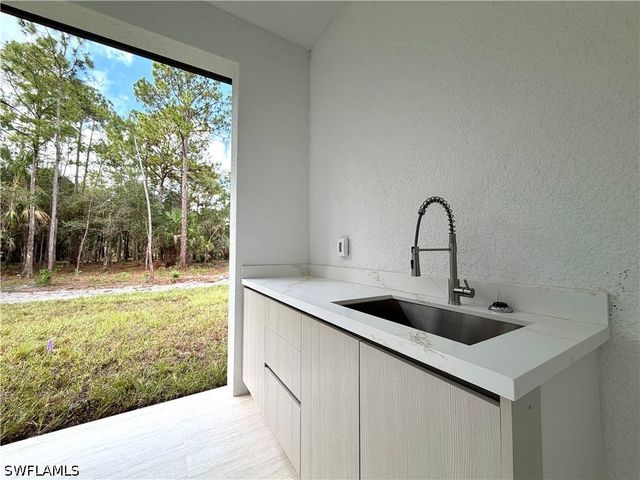 2514 56th AVE NE, Naples, FL 34120