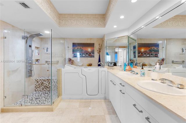 21055 Yacht Club Dr 2704, Aventura, FL 33180