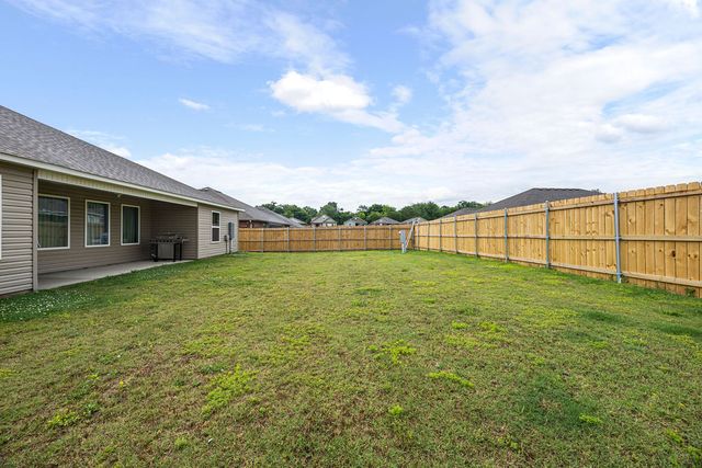 2783 W McLaren Drive, Fayetteville, AR 72704