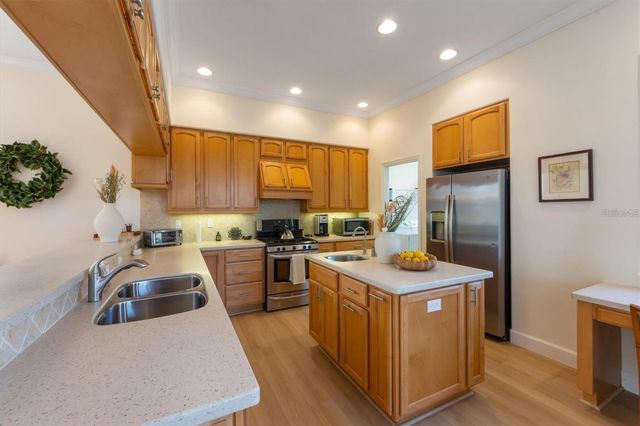 504 59TH STREET, Holmes Beach, FL 34217